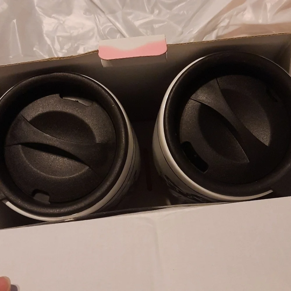 Set of 2 Travel Mugs NWT